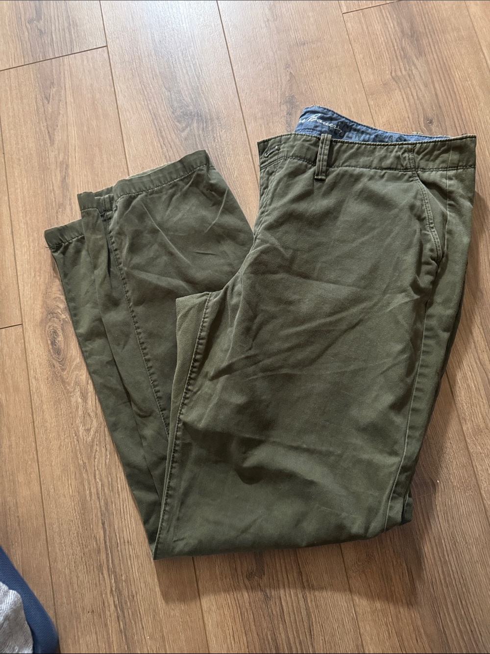 Eddie Bauer Olive Green Women's Casual Pants with Blue Waistband Trim